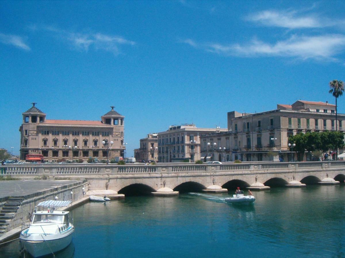 Syracuseapartments Il Piave Di Siracusa Appartamento Per 6 Persone Vicino Ad Ortigia A 200M Dal Mare Exterior foto